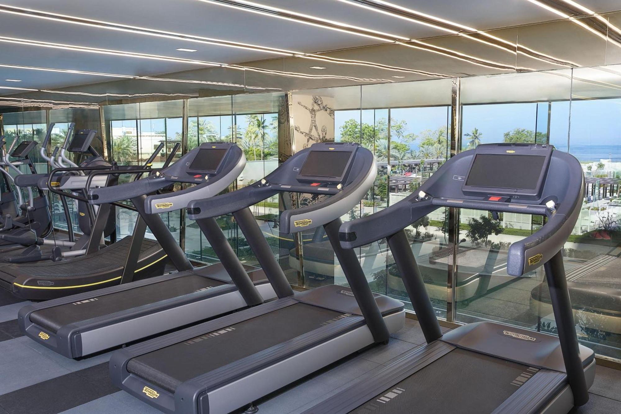 W Muscat Hotel Luaran gambar Treadmills